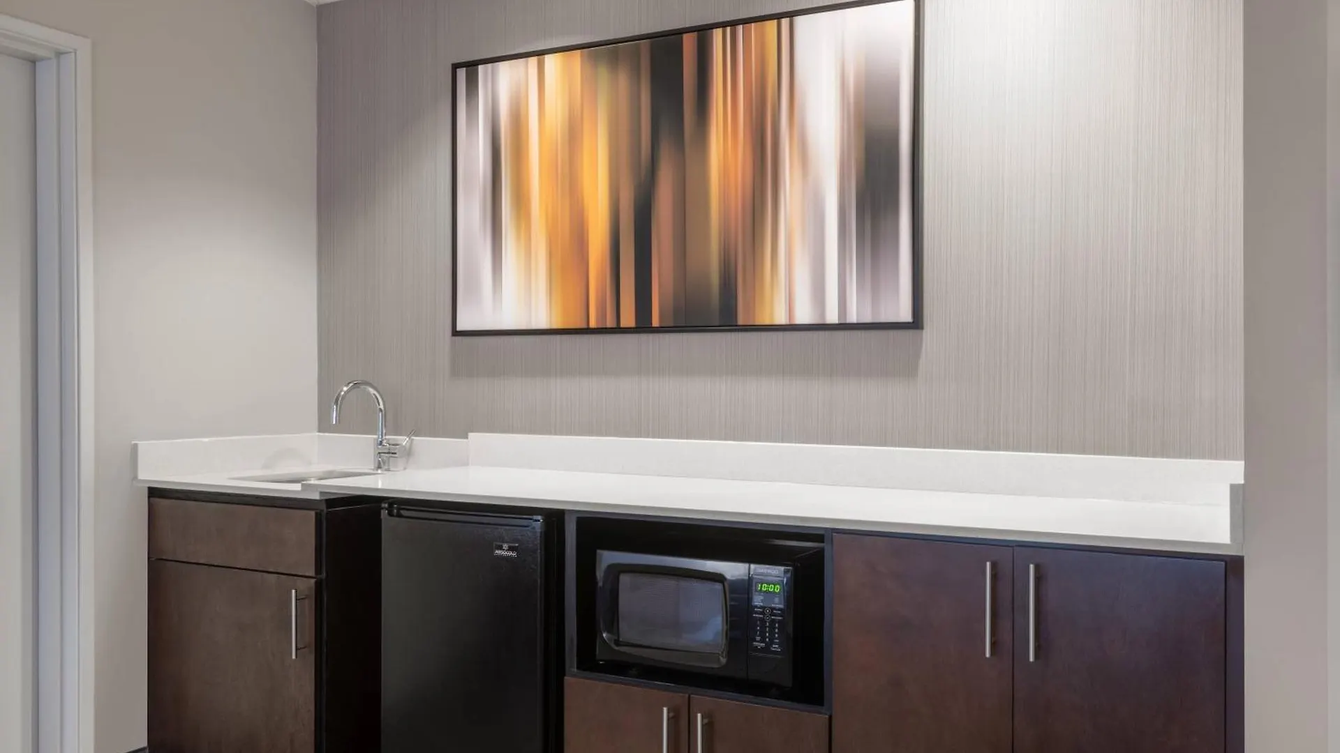 Courtyard By Marriott Reno Hotel
